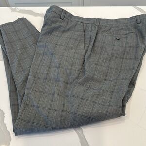 Men's Tiger Woods Collection Golf Pants
Size 38X32 Gray Slacks